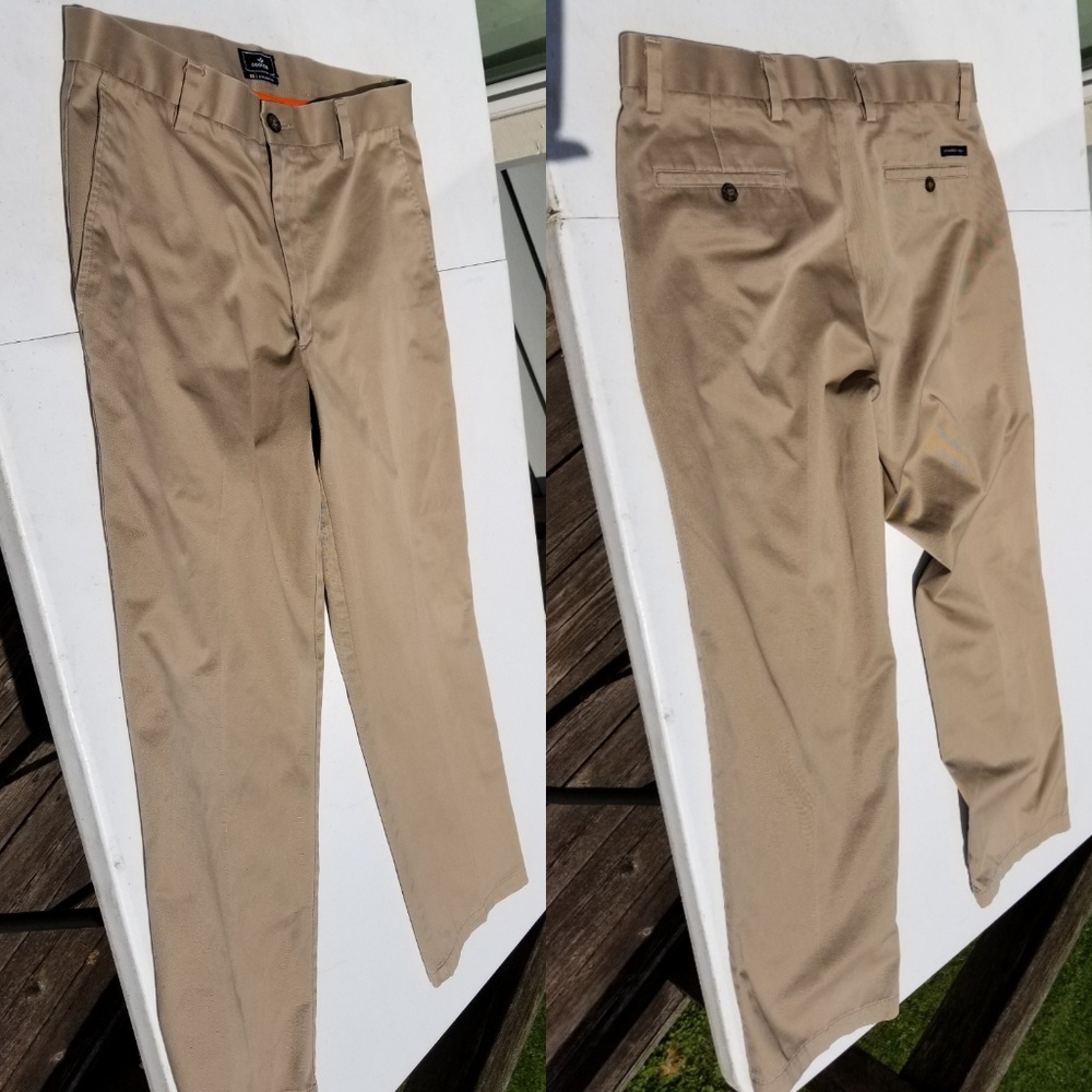 Men's Dockers Straight Fit Flat Front Khaki
